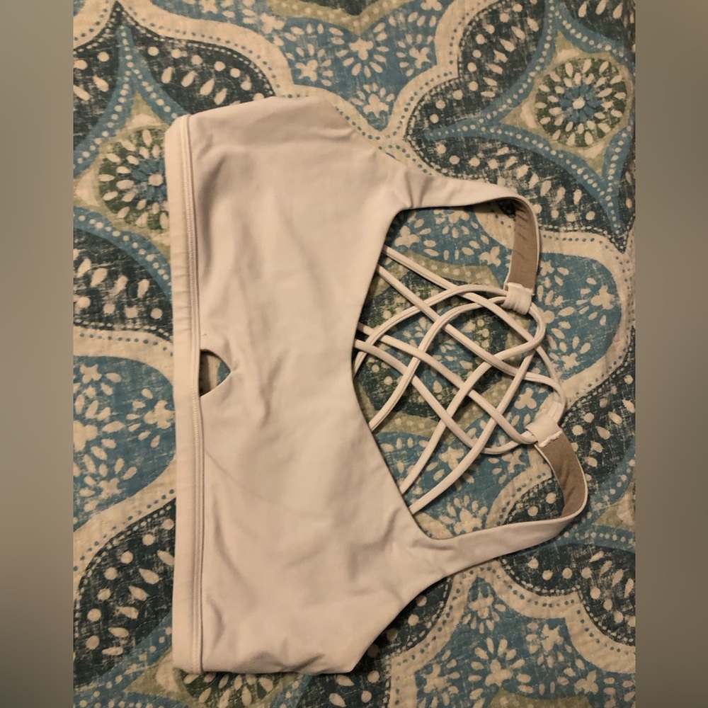 Lululemon sport bra good condition size 8